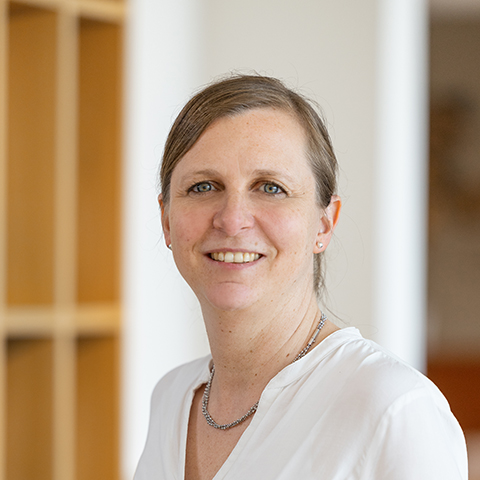 Portraitfoto Möbel Wirth Verwaltung Kerstin Presch